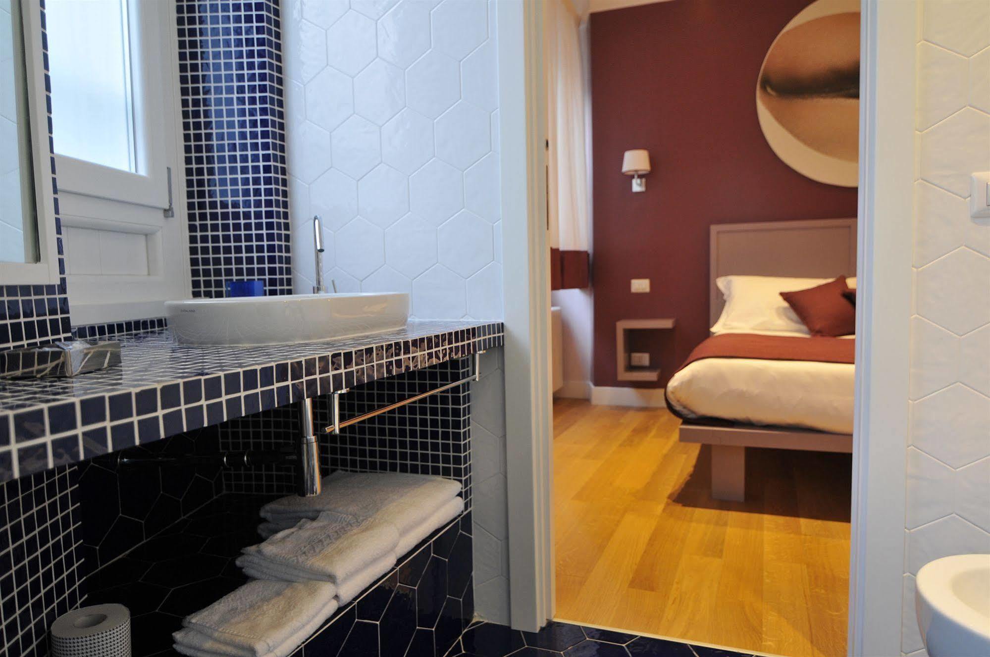 Domus Scipioni Guest house Rome